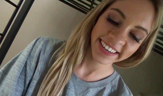 Sweet girl made a gorgeous Blowjob stepbrother...